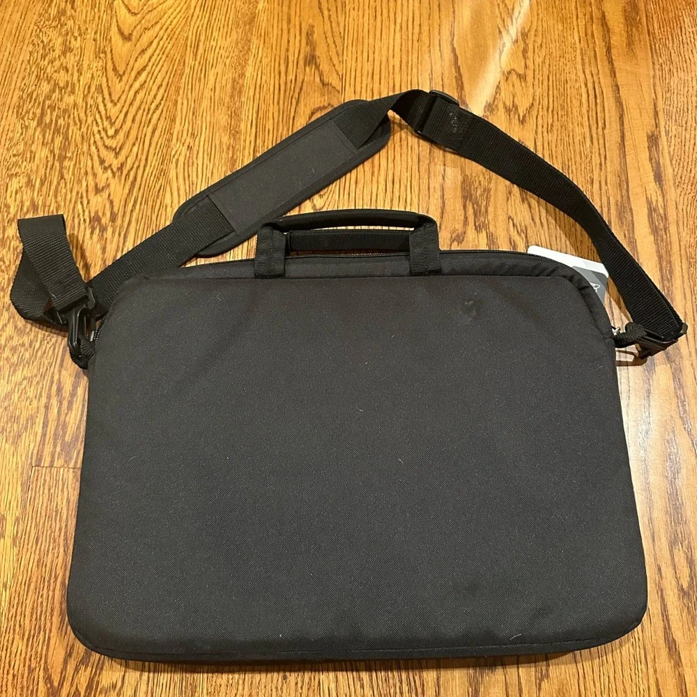 Black Laptop Bag with Shoulder Strap Brand New Discount